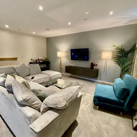 Prázdninový dům Pass The Keys Stylish Central Manchester Townhouse With Parking Manchester
