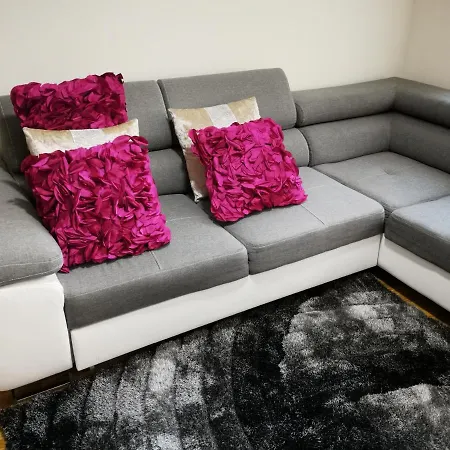 Brigstock Holidays House