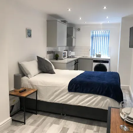 Appartement 10min To - Free Parking - Private - Contractor Friendly