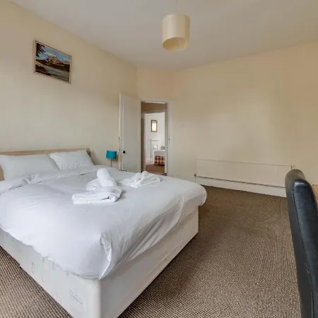 בית נופש Pass The Keys 3 Bed Home Ideally Situated In Old Trafford Manutd