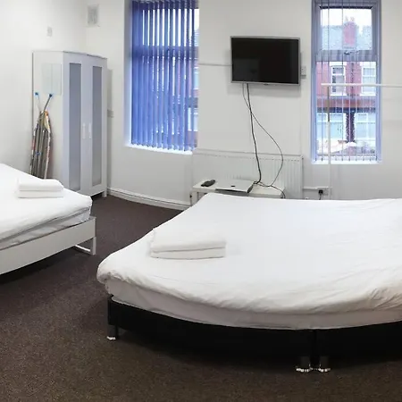 New Modern Place At Claremont Apartment Manchester