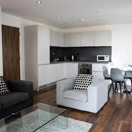 Apartament Onpoint - Spacious 2 Bedroom Apt - City Centre With Balcony