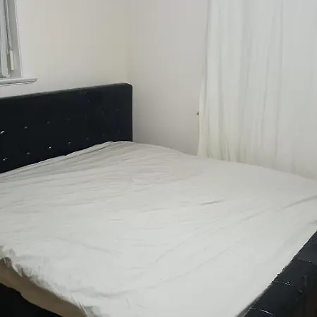 منزل للإقامة Splendid 4bedrooms Shared