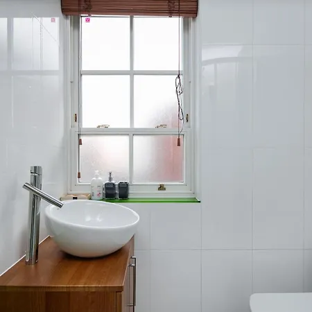 The Finney - Gorgeous, Chic 3 Bedroom House * マンチェスター