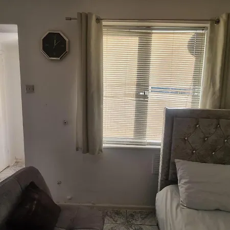 Remarkable 1-Bed Apartment In Manchester Lejlighed