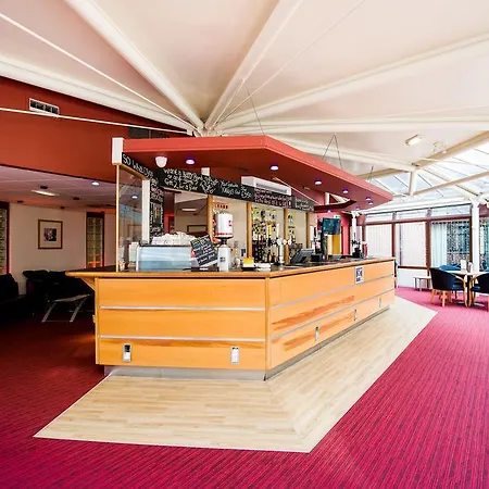 Weston Hall - Halls Of Hotel