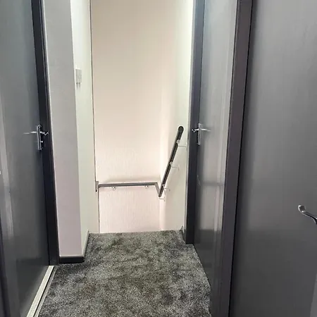 게스트하우스 Aylesbury Dwelling 맨체스터