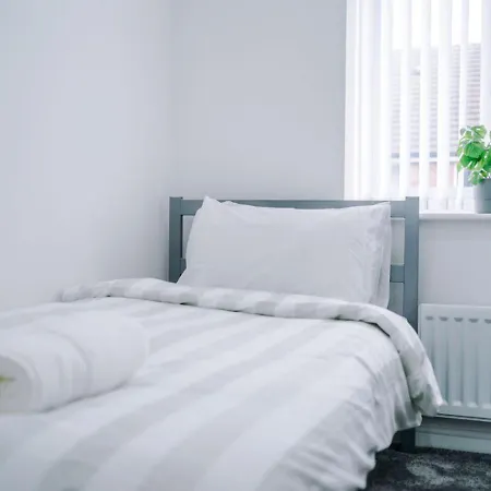 Luxury 3 Bedroom House Close To Center * מנצ'סטר