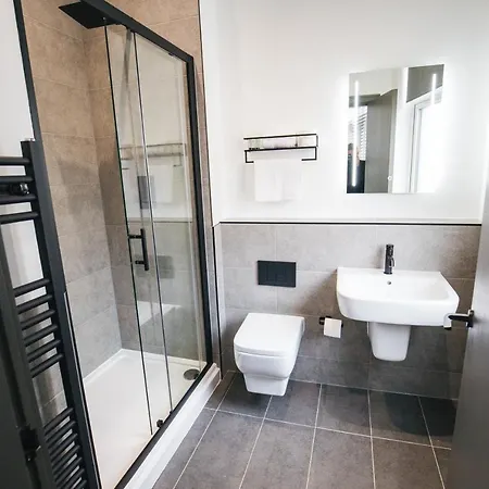 Black Lion Manchester Bed and breakfast