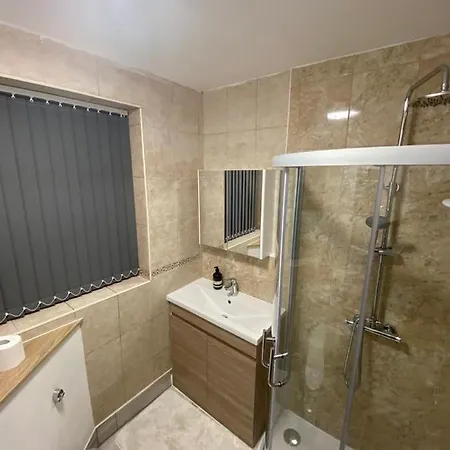 게스트하우스 Aylesbury Dwelling *