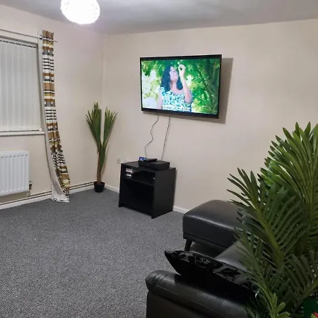 House - Close To Centre Sleeps 6 & Parking Ferienhaus Manchester