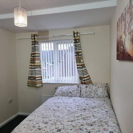 House - Close To Centre Sleeps 6 & Parking Ferienhaus Manchester