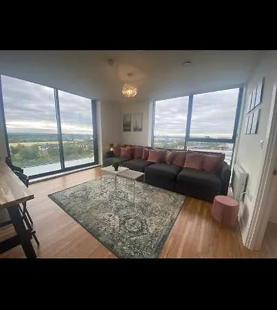 Penthouse With Balcony Views Манчестер