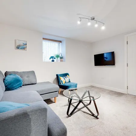 Apartment Pass The Keys Lovely 2 Bedroom In Manchester