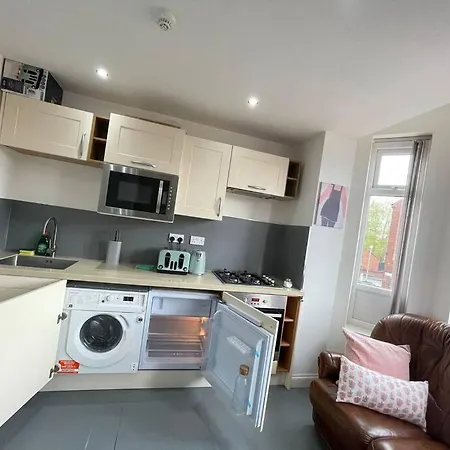 Bijou Studio Flat Curry Mile - Newly Renovated - Free Parking Lejlighed