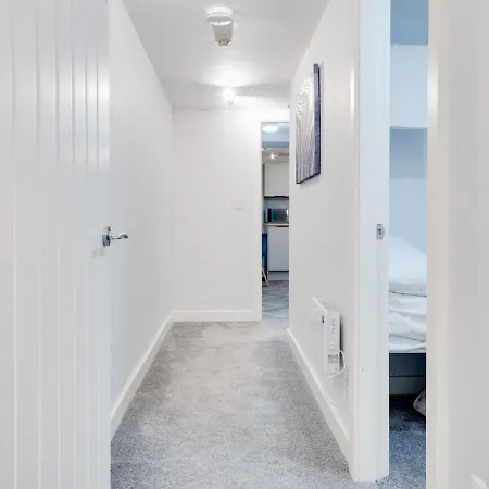 Pass The Keys Lovely 2 Bedroom In