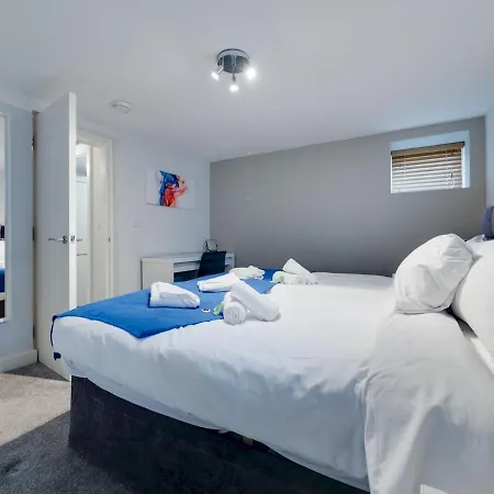 Apartment Pass The Keys Lovely 2 Bedroom In Manchester