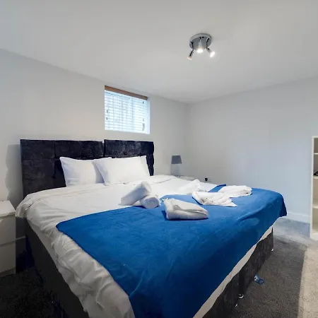 Pass The Keys Lovely 2 Bedroom In *