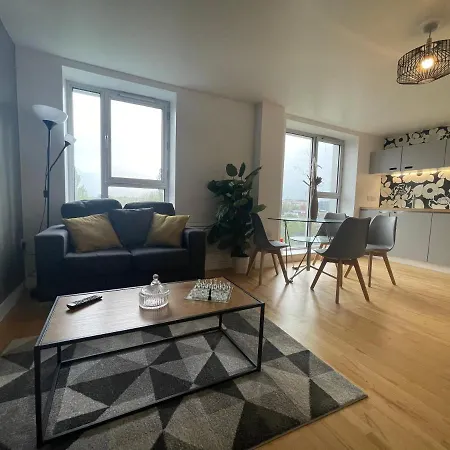 Apartment Lovely 1-bedroom With Parking Manchester