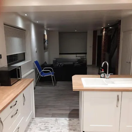 Melverley House * マンチェスター