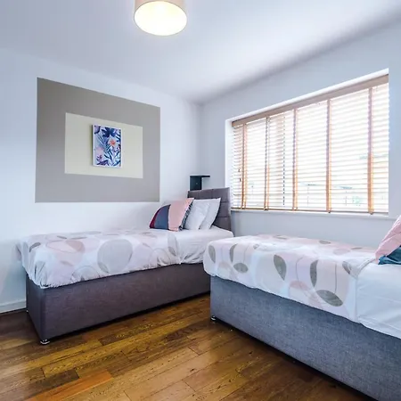 3 Bed Stylish Near The Etihad Stadium マンチェスター
