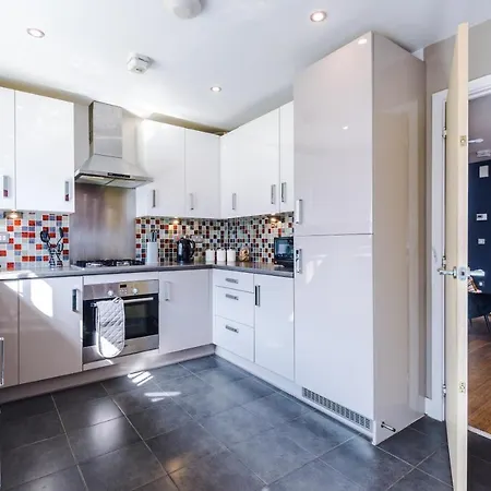 3 Bed Stylish Near The Etihad Stadium ホテル 3*