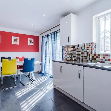 3 Bed Stylish Near The Etihad Stadium 3* マンチェスター