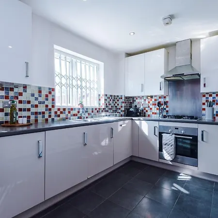 ホテル 3 Bed Stylish Near The Etihad Stadium