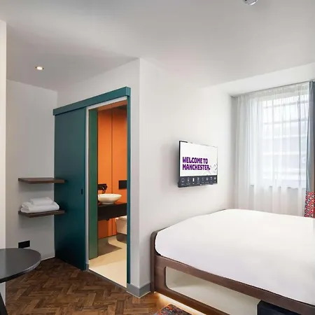 Hotel Yotel Deansgate 4*
