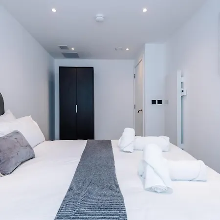 Hilltop Serviced - Piccadilly