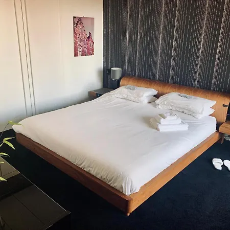 Contemporary Ancoats Penthouse With Large Private Terrace And Hot Tub 게스트하우스