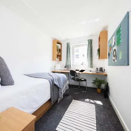 Konukevi Modern Rooms For Students Only, Manchester - Sk Manchester