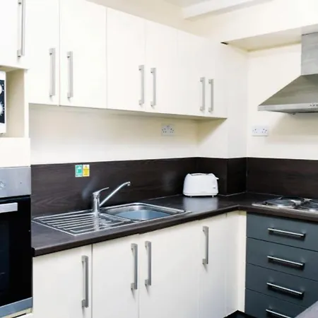 Modern Rooms For Students Only, Manchester - Sk * Manchester