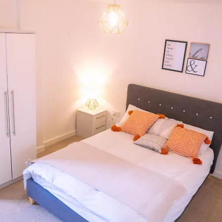 Apartament Modern Two Bed Near Stadium