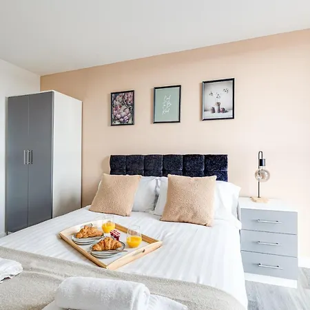 Stunning 2 Bed With Free Parking Close To Cc מנצ'סטר