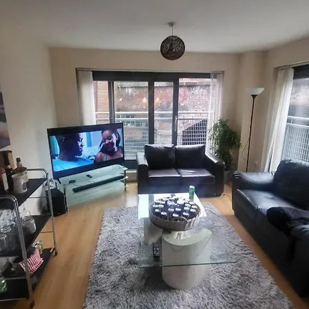 Living 2 Bedroom 2 Bathroom In Deansgate M1