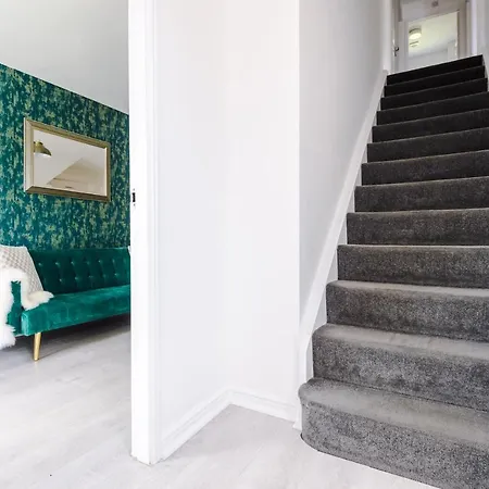 5 Bedroom House Hosted By Mcr Dens Feriehus *