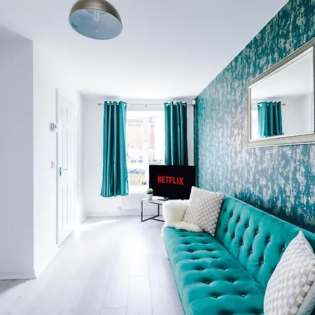5 Bedroom House Hosted By Mcr Dens Manchester