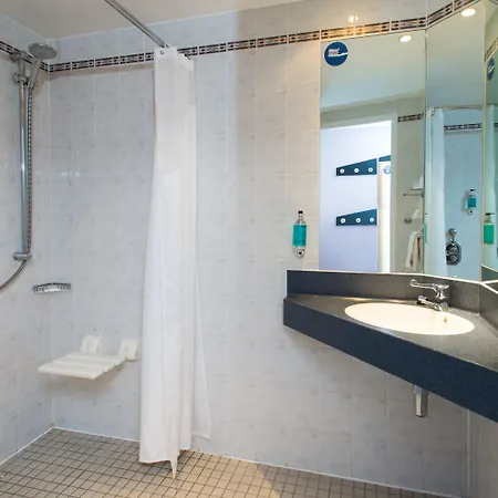 Express East By Ihg Hotel Manchester