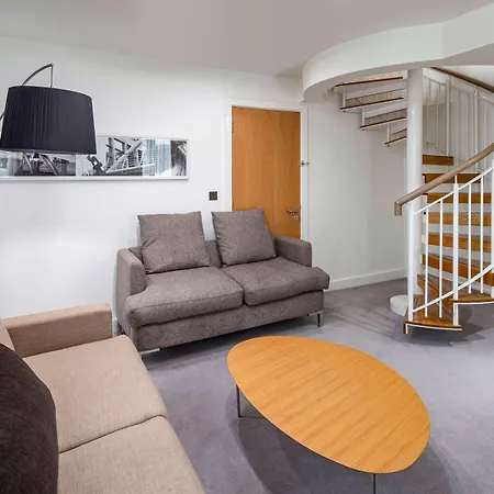 Doubletree By Hilton Piccadilly Hotel Manchester