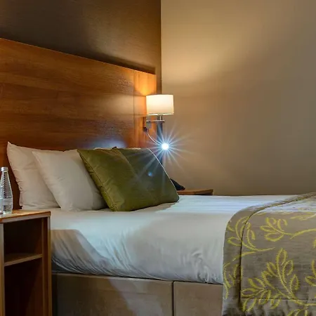 Cresta Court 3* Олтрингем