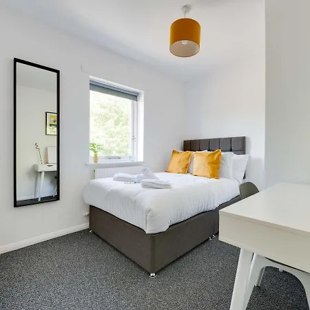 Pass The Keys Lovely 3 Bedroom Golf Club And Parking *