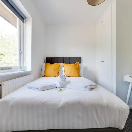 Pass The Keys Lovely 3 Bedroom Golf Club And Parking 別荘