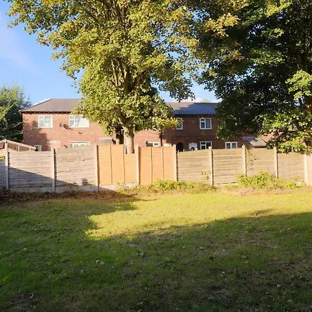 Bee - Byron House 度假居 *