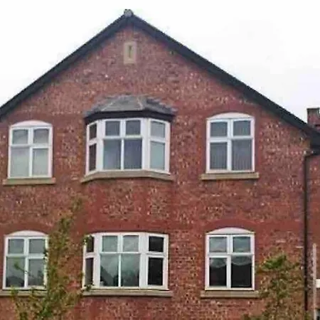 1 Bed Prestwich Duplex Free Parking * Manchester