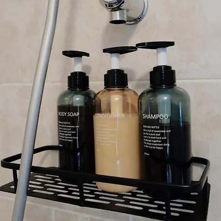 Bee - Byron House 曼彻斯特