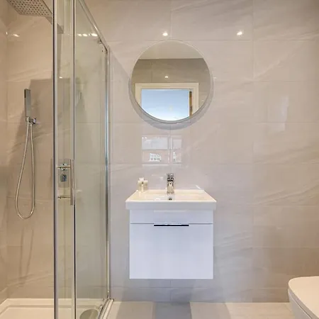 Feriehus Luxury 7 Bedroom House In Didsbury, Manchester