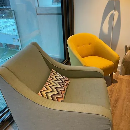 Entire 2 Bed Apmt With Balcony Ancoats Apartment *