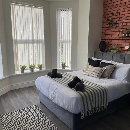 Deluxe In 20 Percent Off For Drake Concert Attendees! *