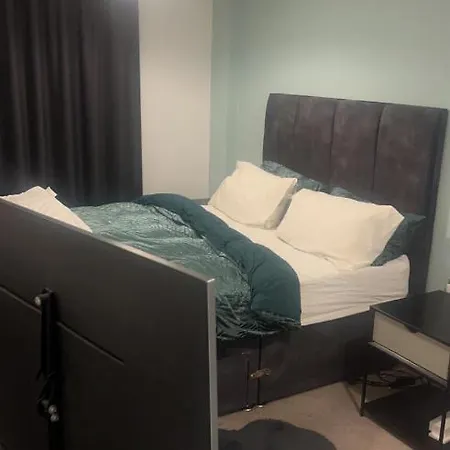 Middlewood Locks Salford Апартаменты *